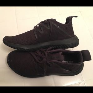 ADIDAS Women’s all black Tubular